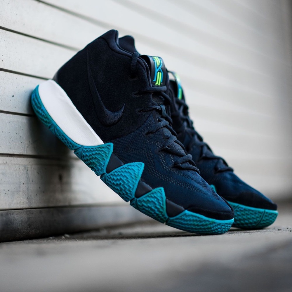 Kyrie 4 obsidian basketball shoes